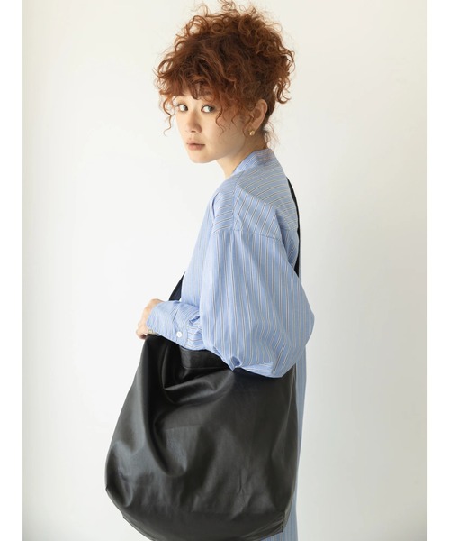 koe（コエ）の「フェイクレザーワンショルダーバッグ＊（ショルダーバッグ・レディース・ブラック/ダークグリーン/シルバー・FREE）」の7枚目の写真