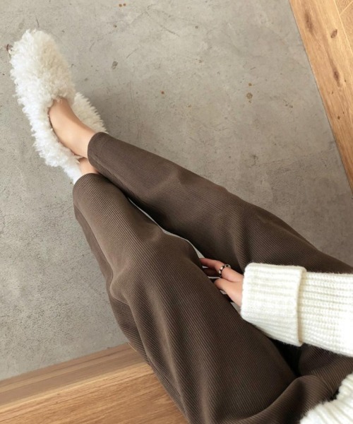 CLEA（クレア）の「コーデュロイテーパードイージーパンツ（その他パンツ・レディース・アイボリー/ブラック/ブラウン・FREE）」の10枚目の写真