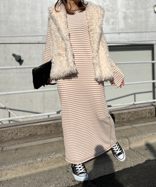 mi via loca（ミヴィアロカ）の「衿付きフェイクファーボリュームベスト（ベスト・レディース・アイボリー/ブラウン/ライトグリーン/ブルー・FREE）」の12枚目の写真