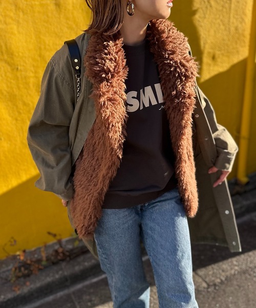 mi via loca（ミヴィアロカ）の「衿付きフェイクファーボリュームベスト（ベスト・レディース・アイボリー/ブラウン/ライトグリーン/ブルー・FREE）」の19枚目の写真