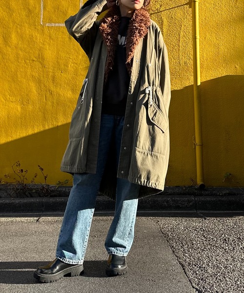 mi via loca（ミヴィアロカ）の「衿付きフェイクファーボリュームベスト（ベスト・レディース・アイボリー/ブラウン/ライトグリーン/ブルー・FREE）」の18枚目の写真