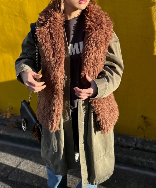 mi via loca（ミヴィアロカ）の「衿付きフェイクファーボリュームベスト（ベスト・レディース・アイボリー/ブラウン/ライトグリーン/ブルー・FREE）」の16枚目の写真