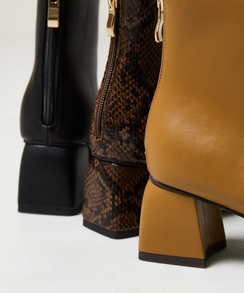 WA ORiental TRaffic（ダブルエーオリエンタルトラフィック）の「ラウンドトゥ変形ヒールブーツ 22407（ブーツ・レディース・ブラウン/ベージュ/ブラック・S/M/L/LL/3L/SS）」の18枚目の写真