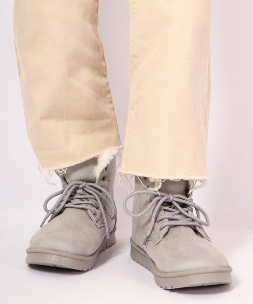 kitson(キットソン)の「KITSON フェイクファーレースブーツ(ブーツ・レディース・ブラック/グレー/ベージュ/ダークグレー・M/L/LL/S)」の2枚目の写真