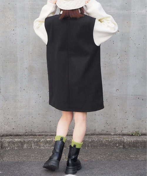 tiptop（ティップトップ）の「【選べる2タイプ/2023年AW新色登場】ウールライクVネックミニワンピース（ジャンパースカート・レディース・アイボリー/ブラック/ブラック系その他/グレー/ベージュ/ブラウン・FREE）」の7枚目の写真