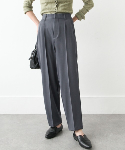 Chillfar（チルファー）の「ハイウエストテーパードスラックスパンツ（スラックス・レディース・オレンジ/グリーン/ダークブラウン/ピンク/カーキ/ブラック/アイボリー/グレー・MEDIUM/LARGE）」の4枚目の写真