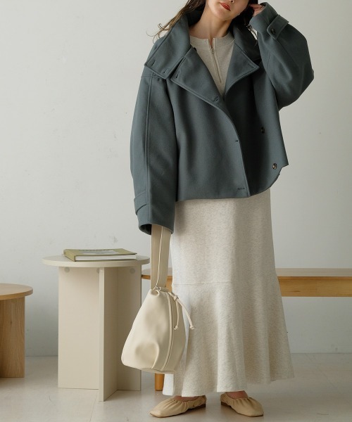 Bab（バブ）の「スタンドネックショートコート（ステンカラーコート・レディース・グリーン/ベージュ/ブラック・M）」の4枚目の写真