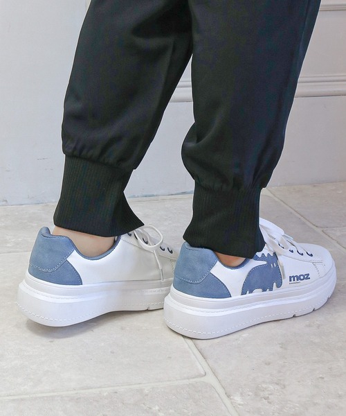 moz（モズ）の「moz(モズ)厚底ビックロゴスニーカー（スニーカー・レディース・ピンク/ブラック/ベージュ/ブルー/マルチ/ミント/グレー系その他/ベージュ系その他/ホワイト/グレイッシュベージュ/ブラック×ホワイト/ライトブルー/シルバー/モカ/インディゴブルー・M/L/LL/S）」の19枚目の写真