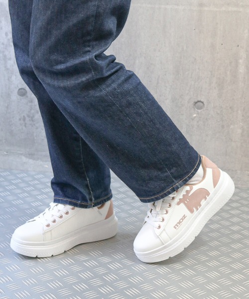 moz（モズ）の「moz(モズ)厚底ビックロゴスニーカー（スニーカー・レディース・ピンク/ブラック/ベージュ/ブルー/マルチ/ミント/グレー系その他/ベージュ系その他/ホワイト/グレイッシュベージュ/ブラック×ホワイト/ライトブルー/シルバー/モカ/インディゴブルー・M/L/LL/S）」の21枚目の写真