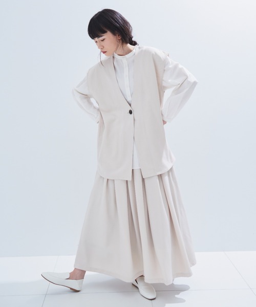 Libra Cue（リブラ キュー）の「タックボリュームロングスカート（スカート・レディース・アイボリー/ブラック・FREE）」の4枚目の写真