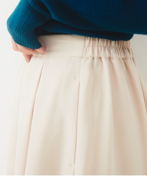 Libra Cue（リブラ キュー）の「タックボリュームロングスカート（スカート・レディース・アイボリー/ブラック・FREE）」の12枚目の写真