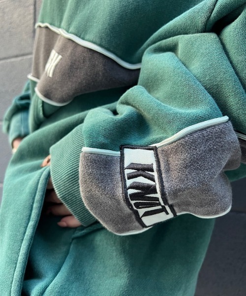 ROGER AND RAW（ロジャーアンドロウ）の「バイカラーパイピングスウェットフーディー（パーカー・レディース・ホワイト/ブラック/グリーン・MEDIUM）」の16枚目の写真