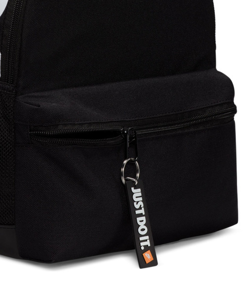 NIKE(ナイキ)の「NIKE/ナイキ ブラジリア JDI キッズ ミニ バックパック デイパック DR6091-010(バックパック/リュック・キッズ・ブラック×ホワイト・FREE)」の7枚目の写真