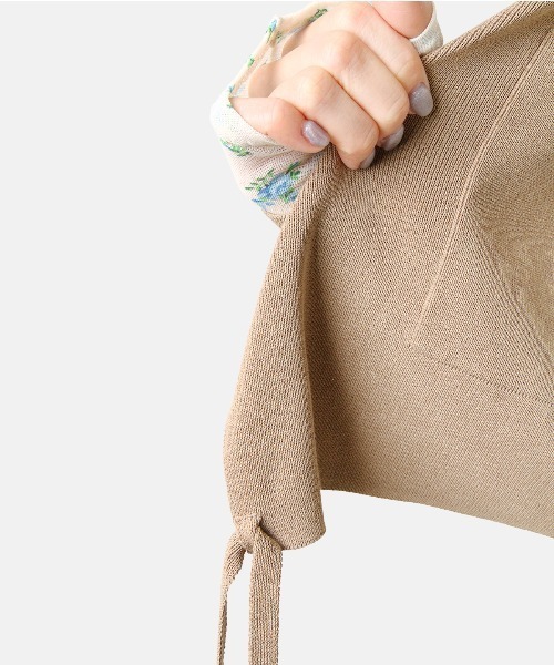 LE CIEL BLEU(ルシェルブルー)の「テーラードニットトップ / Tailored Knit Top(カーディガン/ボレロ・レディース・ベージュ/ブラック・36)」の7枚目の写真