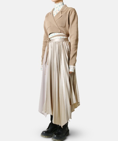 LE CIEL BLEU(ルシェルブルー)の「テーラードニットトップ / Tailored Knit Top(カーディガン/ボレロ・レディース・ベージュ/ブラック・36)」の4枚目の写真