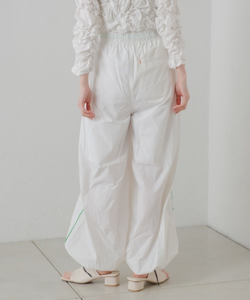 Kastane（カスタネ）の「【DISCUS別注】ナイロンジョガーパンツ（その他パンツ・レディース・ホワイト/チャコールグレー/レッド・1/2）」の7枚目の写真