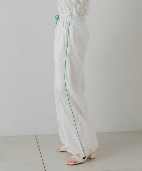 Kastane（カスタネ）の「【DISCUS別注】ナイロンジョガーパンツ（その他パンツ・レディース・ホワイト/チャコールグレー/レッド・1/2）」の13枚目の写真