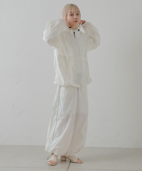 Kastane（カスタネ）の「【DISCUS別注】ナイロンジョガーパンツ（その他パンツ・レディース・ホワイト/チャコールグレー/レッド・1/2）」の20枚目の写真