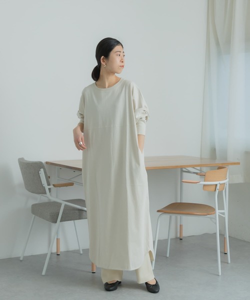 FORK&SPOON（フォークアンドスプーン）の「FORK&SPOON　ドルマンカットソーワンピース（ワンピース・レディース・ブラック/アイボリー/ブルー・1）」の14枚目の写真