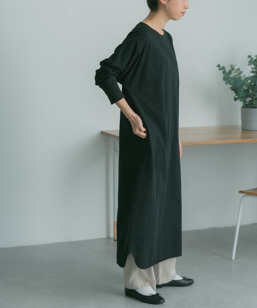 FORK&SPOON（フォークアンドスプーン）の「FORK&SPOON　ドルマンカットソーワンピース（ワンピース・レディース・ブラック/アイボリー/ブルー・1）」の18枚目の写真