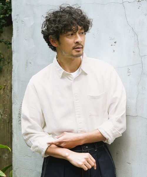 BAYFLOW(ベイフロー)の「リネン/レーヨンカラーシャツ(シャツ/ブラウス・メンズ・オフホワイト/グリーン/ブルー/オレンジ・SMALL/MEDIUM/LARGE)」の2枚目の写真