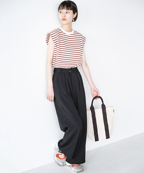 haco!（ハコ）の「【Threev】ロゴ刺繍入りトートバッグ（トートバッグ・レディース・キナリ/ブラック・ONE SIZE）」の4枚目の写真