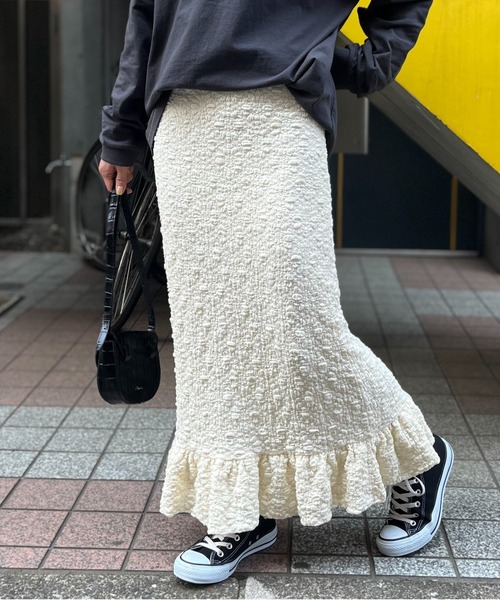 mi via loca（ミヴィアロカ）の「花柄レースジャガードペプラムスカート（スカート・レディース・ブラック/イエロー/アイボリー/オフホワイト・FREE）」の19枚目の写真