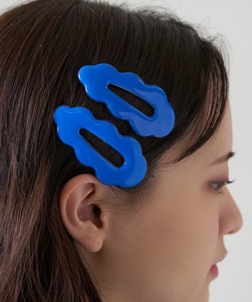 SPINNS(スピンズ)の「【2個セット】うねうねデザイン カラーヘアピン(ヘアピン・レディース・グリーン/ブルー/ピンク・ONESIZE)」の6枚目の写真