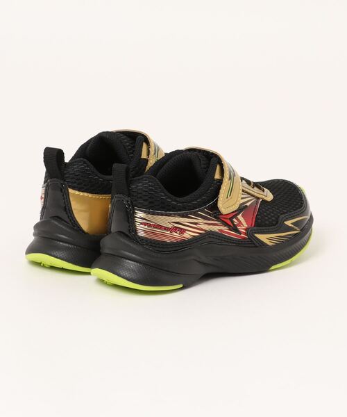 瞬足（シュンソク）の「瞬足 シュンソク GT-S【幅広3E】キッズスニーカー(ジーティーエス) JC-107（スニーカー・キッズ・ブラック/シルバー/ブルー・16.0cm/18.0cm/16.5cm/19.0cm/18.5cm/17.0cm/17.5cm）」の4枚目の写真