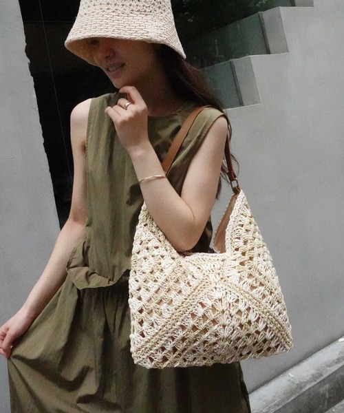 CORNERS（コーナーズ）の「クロシェ配色ペーパーかごバッグ（かごバッグ・レディース・ブラック/ベージュ/アイボリー/ネイビー/ブラウン/ライトベージュ・FREE）」の20枚目の写真