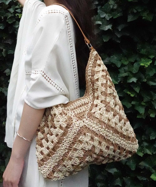 CORNERS（コーナーズ）の「クロシェ配色ペーパーかごバッグ（かごバッグ・レディース・ブラック/ベージュ/アイボリー/ネイビー/ブラウン/ライトベージュ・FREE）」の21枚目の写真