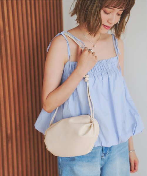 titivate（ティティベイト）の「ﾗｳﾝﾄﾞｼｮﾙﾀﾞｰﾊﾞｯｸﾞ（ショルダーバッグ・レディース・ブラック/アイボリー・FREE）」の5枚目の写真