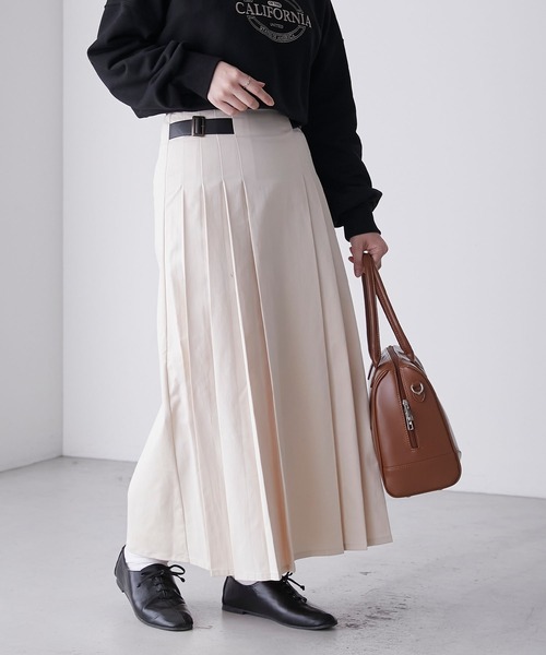 BONLECILL（ボンルシール）の「レザーパイピング ベルトデザイン サイドプリーツチノスカート（スカート・レディース・アイボリー/ネイビー/ベージュ/ブラック・FREE）」の6枚目の写真
