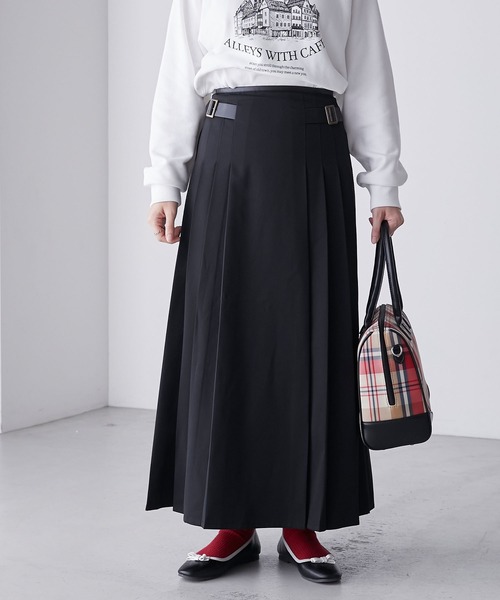 BONLECILL（ボンルシール）の「レザーパイピング ベルトデザイン サイドプリーツチノスカート（スカート・レディース・アイボリー/ネイビー/ベージュ/ブラック・FREE）」の11枚目の写真