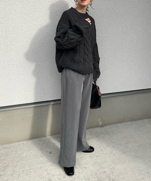 y/m by misato(イムバイミサト)の「ケーブル編みクルーネックニットトップス(ニット/セーター・レディース・アイボリー/ブラック・FREE)」の7枚目の写真