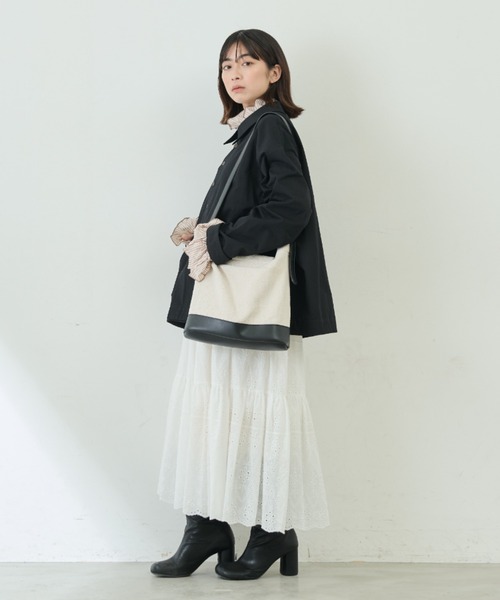 Libra Cue（リブラ キュー）の「ワンハンドルキャンバストート(ポーチ付き)（トートバッグ・レディース・ブラック・FREE）」の5枚目の写真