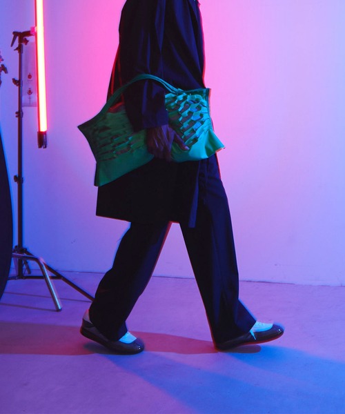 yoshiokubo（ヨシオクボ）の「yoshiokubo ヨシオクボ / CROSS LINE BAG L クロスラインビッグバッグ / YKS24901（トートバッグ・メンズ・グリーン/ブラック/イエロー・FREE）」の10枚目の写真