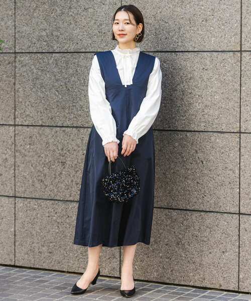 F by ROSSO（エフバイロッソ）の「F by ROSSO　メモリータフタ2WAYジャンパーワンピース（ジャンパースカート・レディース・オフホワイト/ネイビー・38/36）」の2枚目の写真