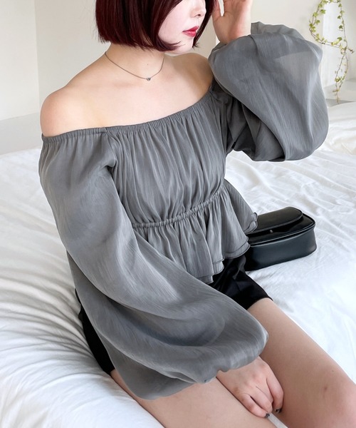 Heather（ヘザー）の「ボリュームスクエアブラウス  105005（シャツ/ブラウス・レディース・グレー/オフホワイト/ピンク・FREE）」の2枚目の写真
