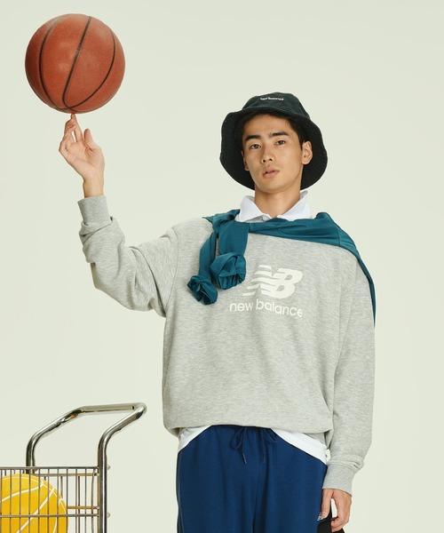NEW BALANCE（ニューバランス）の「Sport Essentials Stacked Logo スウェットクルー（スウェット・メンズ・ブラック/ライトグレー/ネイビー・XX-LARGE/X-LARGE/LARGE/MEDIUM/SMALL）」の2枚目の写真
