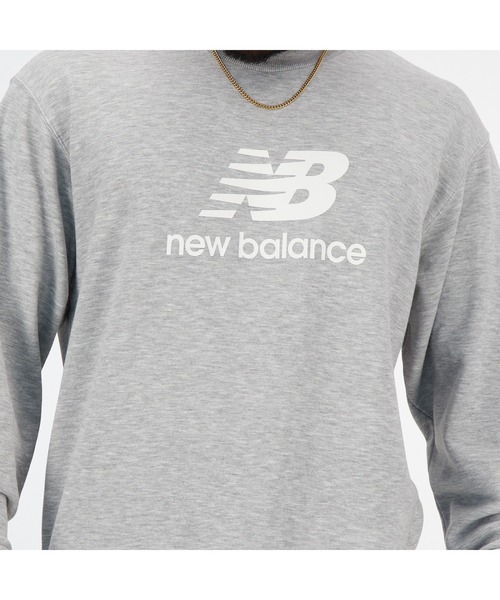 NEW BALANCE（ニューバランス）の「Sport Essentials Stacked Logo スウェットクルー（スウェット・メンズ・ブラック/ライトグレー/ネイビー・XX-LARGE/X-LARGE/LARGE/MEDIUM/SMALL）」の8枚目の写真