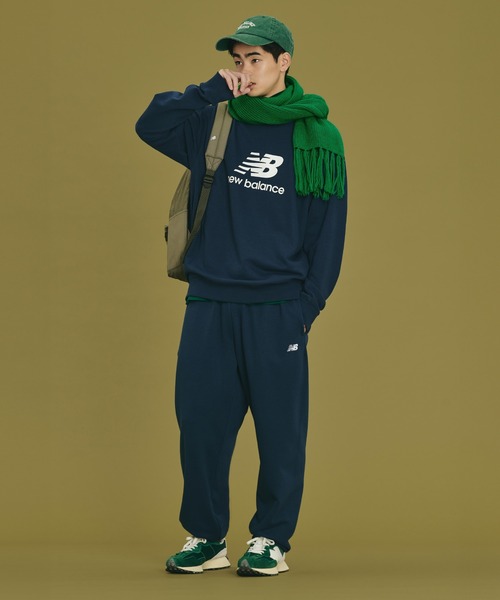 NEW BALANCE（ニューバランス）の「Sport Essentials Stacked Logo スウェットクルー（スウェット・メンズ・ブラック/ライトグレー/ネイビー・XX-LARGE/X-LARGE/LARGE/MEDIUM/SMALL）」の21枚目の写真