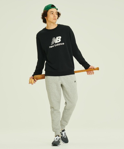 NEW BALANCE（ニューバランス）の「Sport Essentials Stacked Logo スウェットクルー（スウェット・メンズ・ブラック/ライトグレー/ネイビー・XX-LARGE/X-LARGE/LARGE/MEDIUM/SMALL）」の19枚目の写真