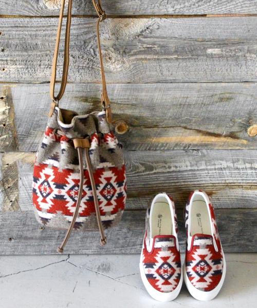 BEAUTY&YOUTH UNITED ARROWS（ビューティーアンドユースユナイテッドアローズ）の「【別注】BY∵ PENDLETON バケットバッグ◆（ショルダーバッグ・レディース・モカ・ﾌﾘ-）」の7枚目の写真