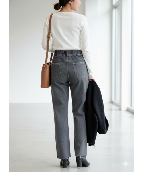 Day and Grade（デイアンドグレイド）の「ハイウエスト カットオフ ワイドストレートデニム（チャコールグレー/フリンジ）（デニムパンツ・レディース・チャコールグレー・MEDIUM/SMALL/LARGE）」の3枚目の写真