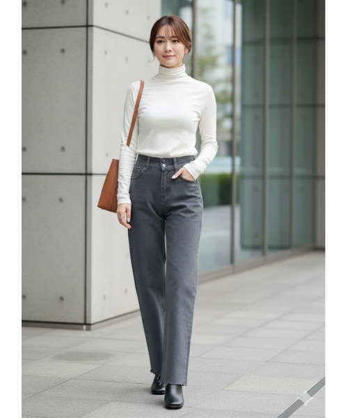 Day and Grade（デイアンドグレイド）の「ハイウエスト カットオフ ワイドストレートデニム（チャコールグレー/フリンジ）（デニムパンツ・レディース・チャコールグレー・MEDIUM/SMALL/LARGE）」の4枚目の写真