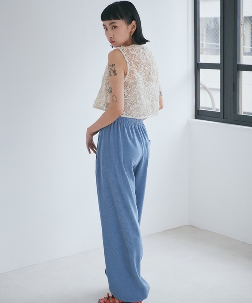 mag.by c(マグバイシー)の「(mag.by c)エンブロイダリーベスト(ベスト・レディース・ブラック/ベージュ・FREE)」の10枚目の写真