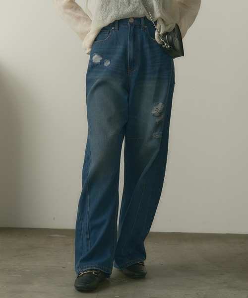 AO2(アオズ)の「Damage Curve Denim / ダメージ加工 カーブデニムパンツ(デニムパンツ・レディース・ライトブルー/ネイビー/ホワイト・M/S)」の12枚目の写真