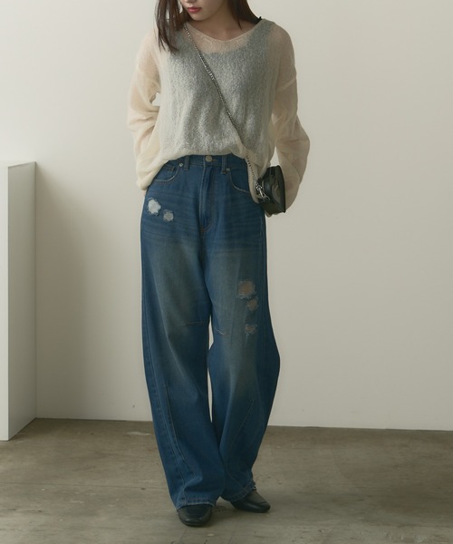 AO2(アオズ)の「Damage Curve Denim / ダメージ加工 カーブデニムパンツ(デニムパンツ・レディース・ライトブルー/ネイビー/ホワイト・M/S)」の7枚目の写真