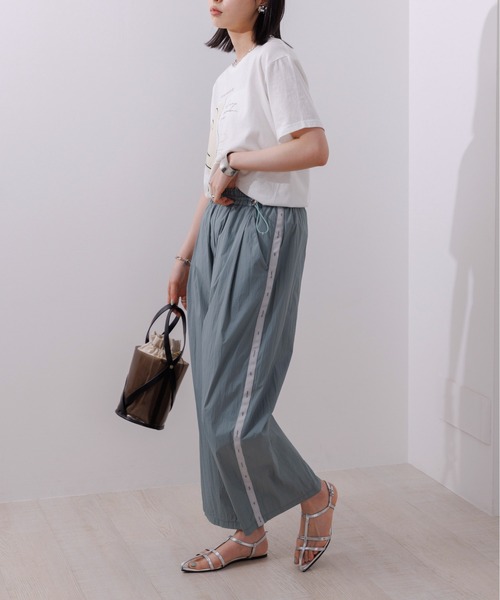 Eimee Law（エイミーロウ）の「2トーンニュアンスロゴTシャツ（Tシャツ/カットソー・レディース・スミクロ/オフホワイト・38）」の13枚目の写真